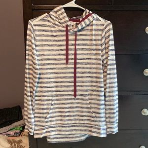 Long sleeve hoodie/sweater with hood